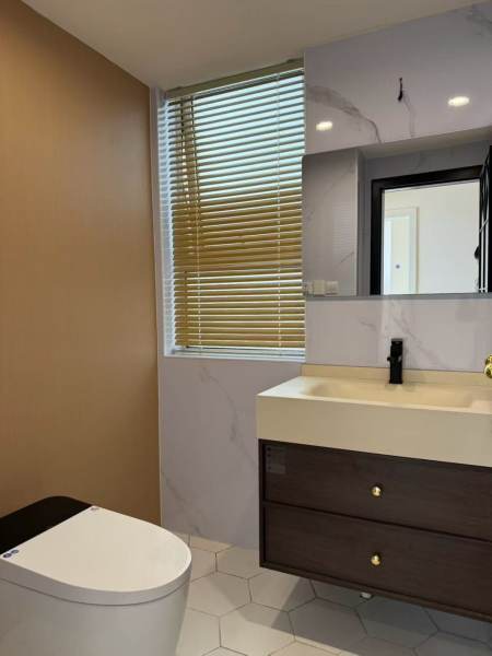 Housing image — Bathroom