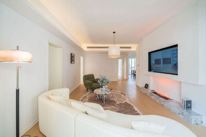 3BR Apartment in Gubei (L10/L15)