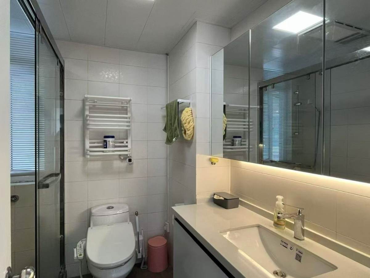 Housing image — Bathroom