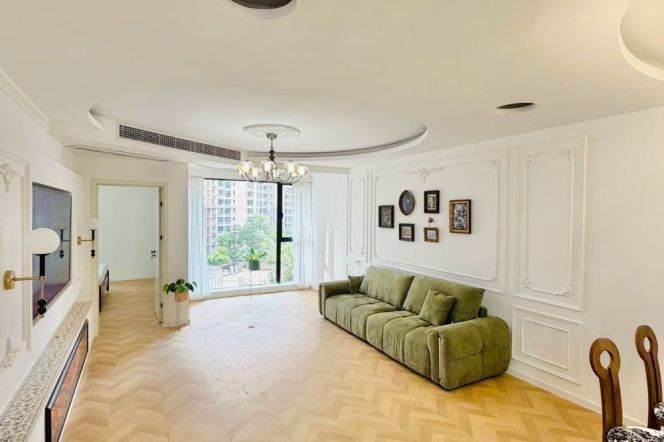Spacious Bright Modern 2BR Apartment at Brilliant City (L3/L4)