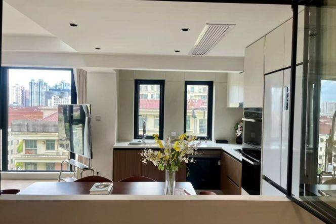 3BR Apartment in Gubei
