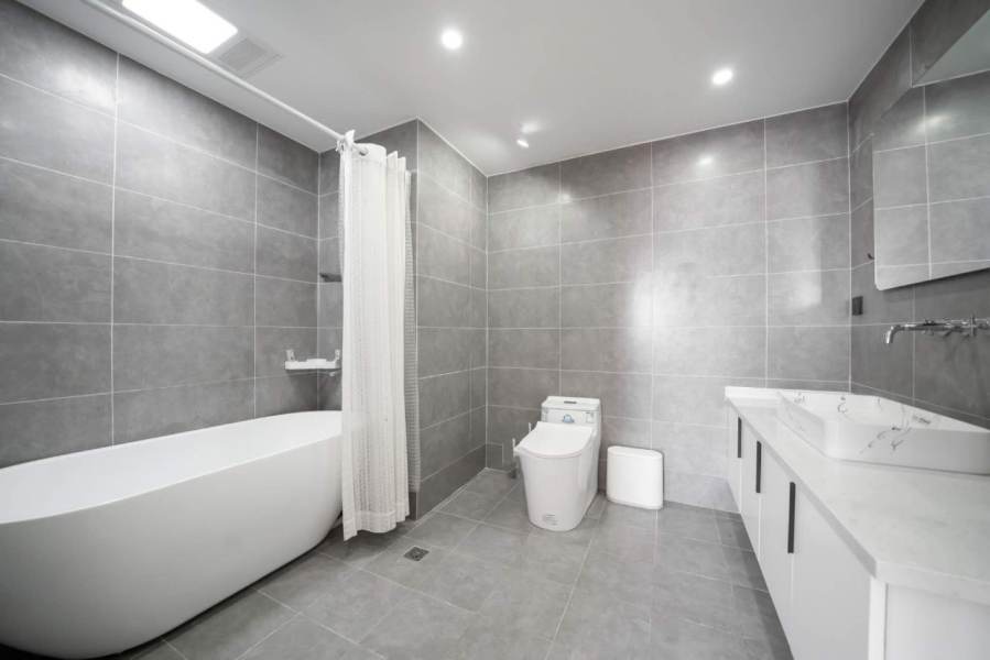 Housing image — Bathroom