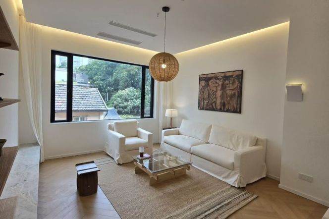 Spacious 1BR Heritage Apartment near Nanjing Xi Lu with Terrace (L2/L12/L13)