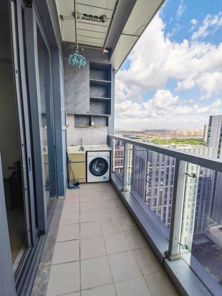 Housing image — Balcony