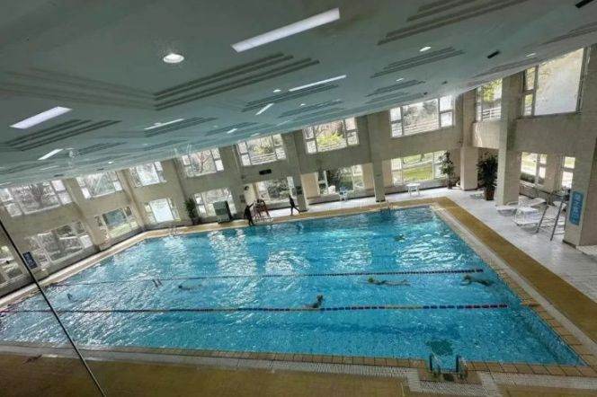 4BR Apartment near Shangcheng Rd Metro