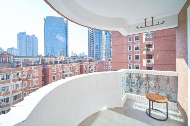 3BR Apartment near Hongqiao Rd Metro (L3/L4/L10)
