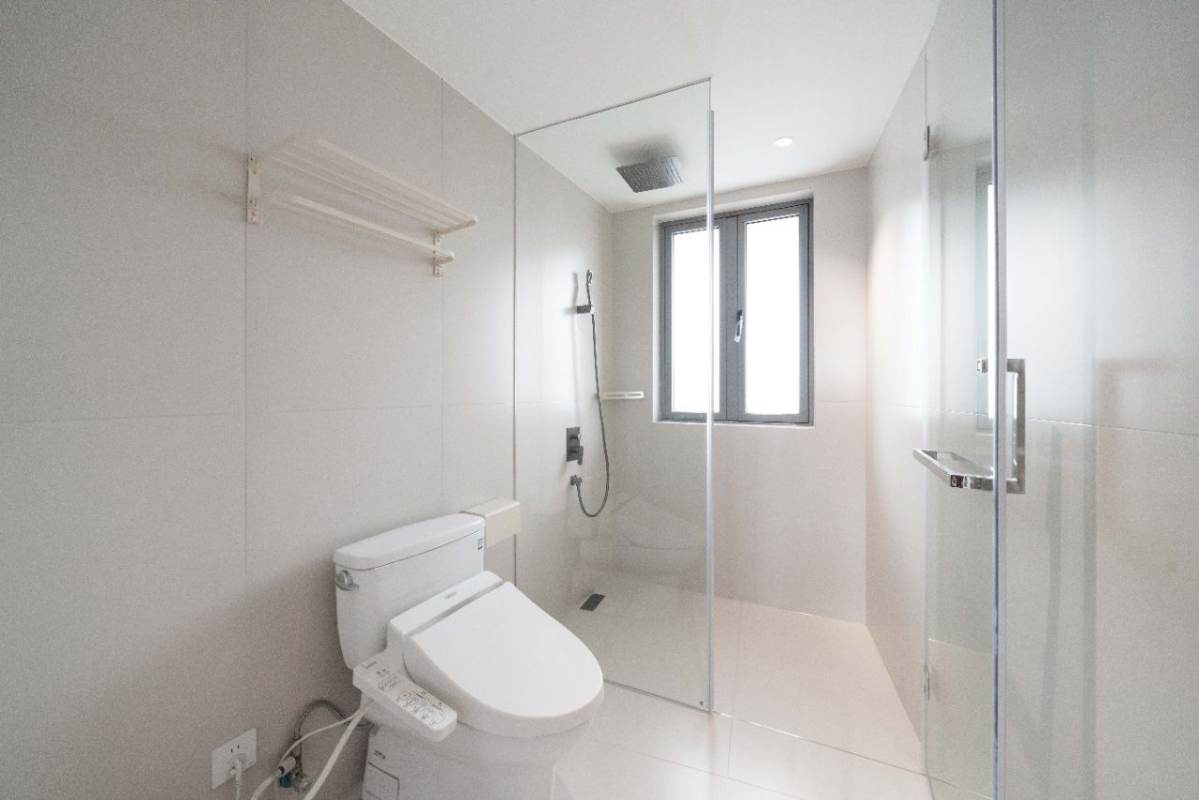 Housing image — Bathroom