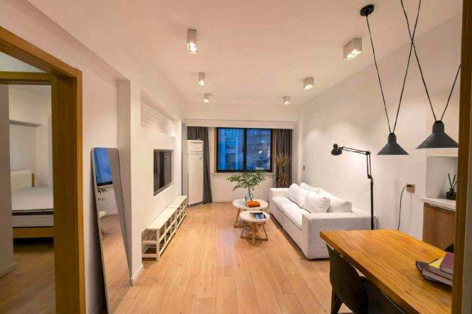 Spacious 1BR Apartment in Jing'an (L2/L7/L14)