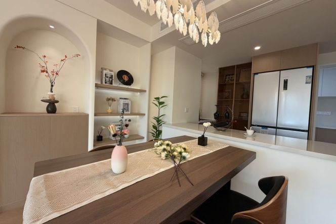 Open-Layout 3BR Apartment in Hongqiao CBD (L10)