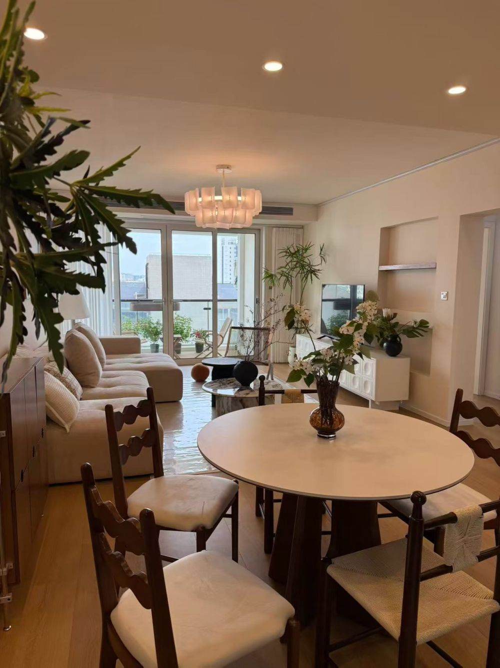 Housing image — Living Room