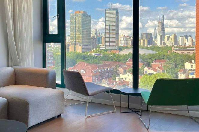 Bright 3BR Apartment near IAPM with Floor-to-Ceiling Windows