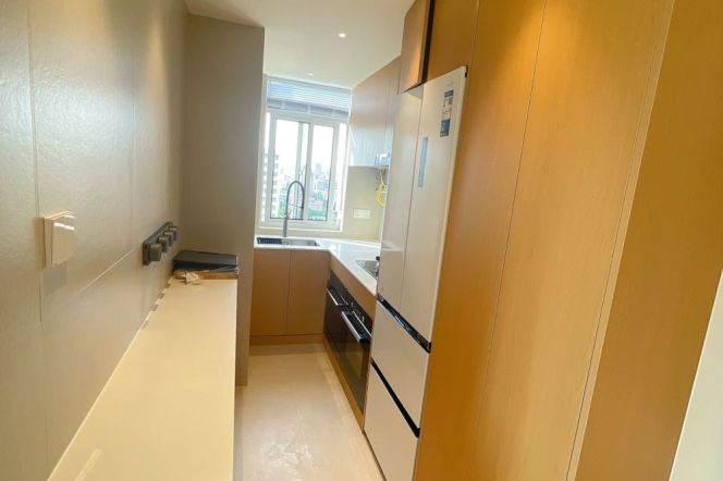 Spacious Bright Modern 2BR Apartment near Hongqiao Rd Metro