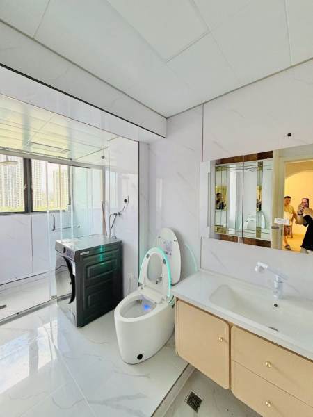 Housing image — Bathroom