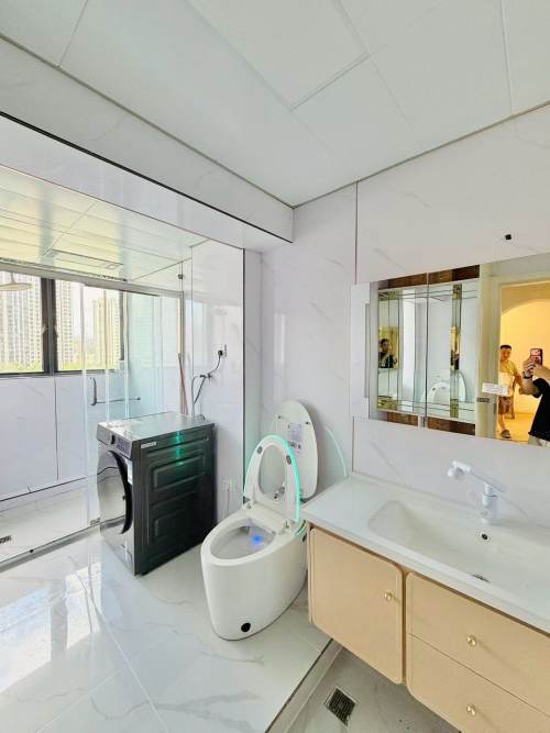 Housing image — Bathroom