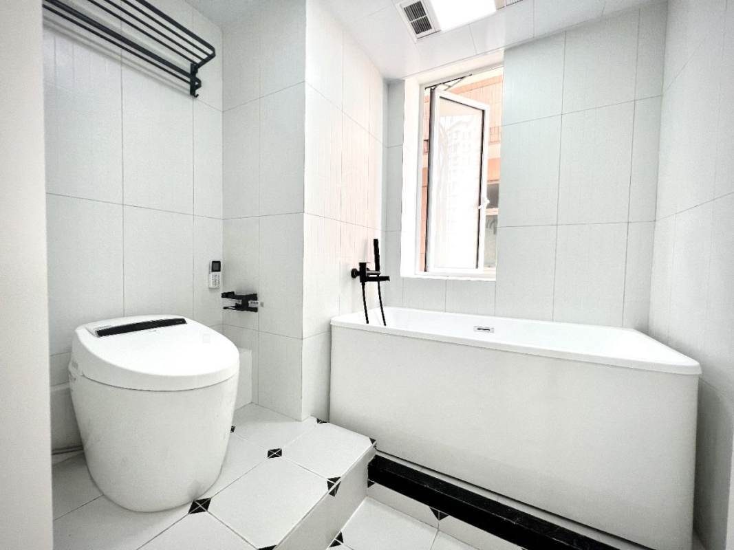 Housing image — Bathroom