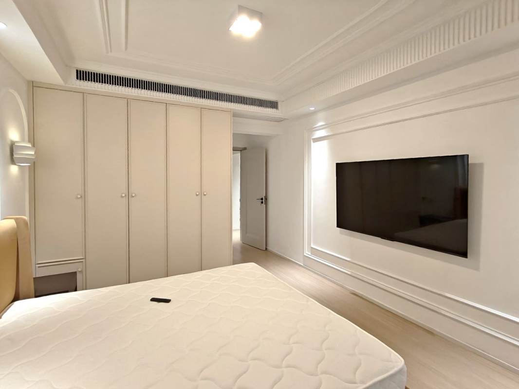 Housing image — Bedroom