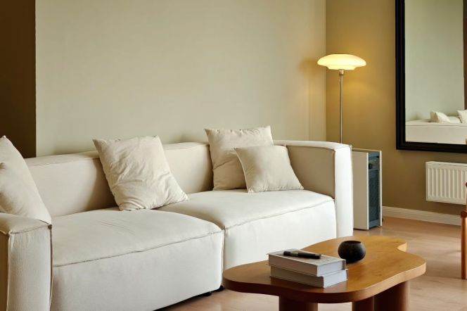 High-Floor Modern Bright 3BR Apartment at Brilliant City (L3/L4)