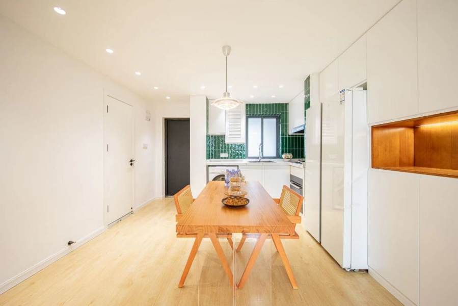 Housing image — Dining Area