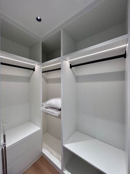 Housing image — Room