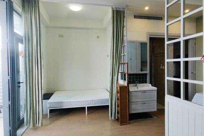 High-Floor 1BR Apartment near Oriental Sports Center Metro (L6/L8/L11)
