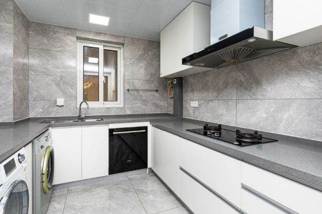 Spacious 3BR Apartment at Mingyuan Century City (L1/L10/L12)