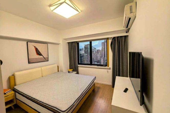 Spacious 1BR Apartment in Jing'an (L2/L7/L14)