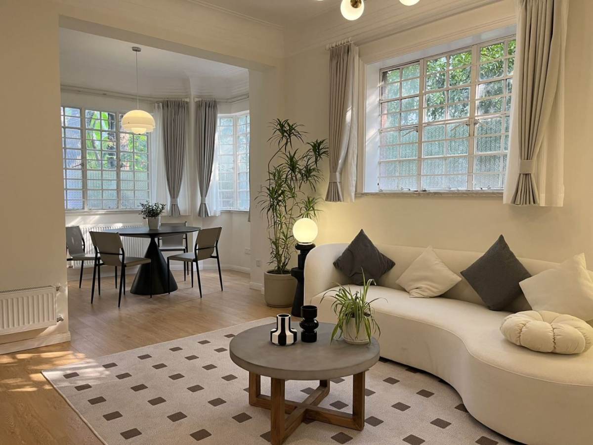Housing image — Living Room