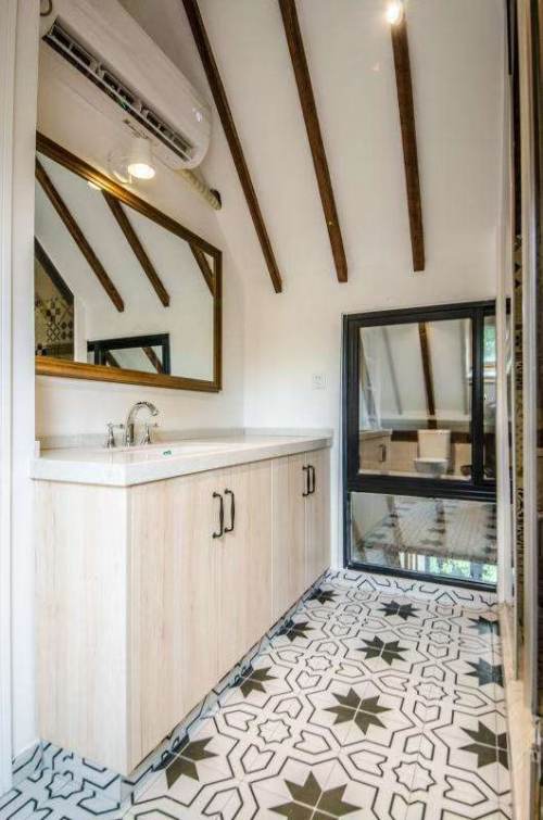 Housing image — Bathroom