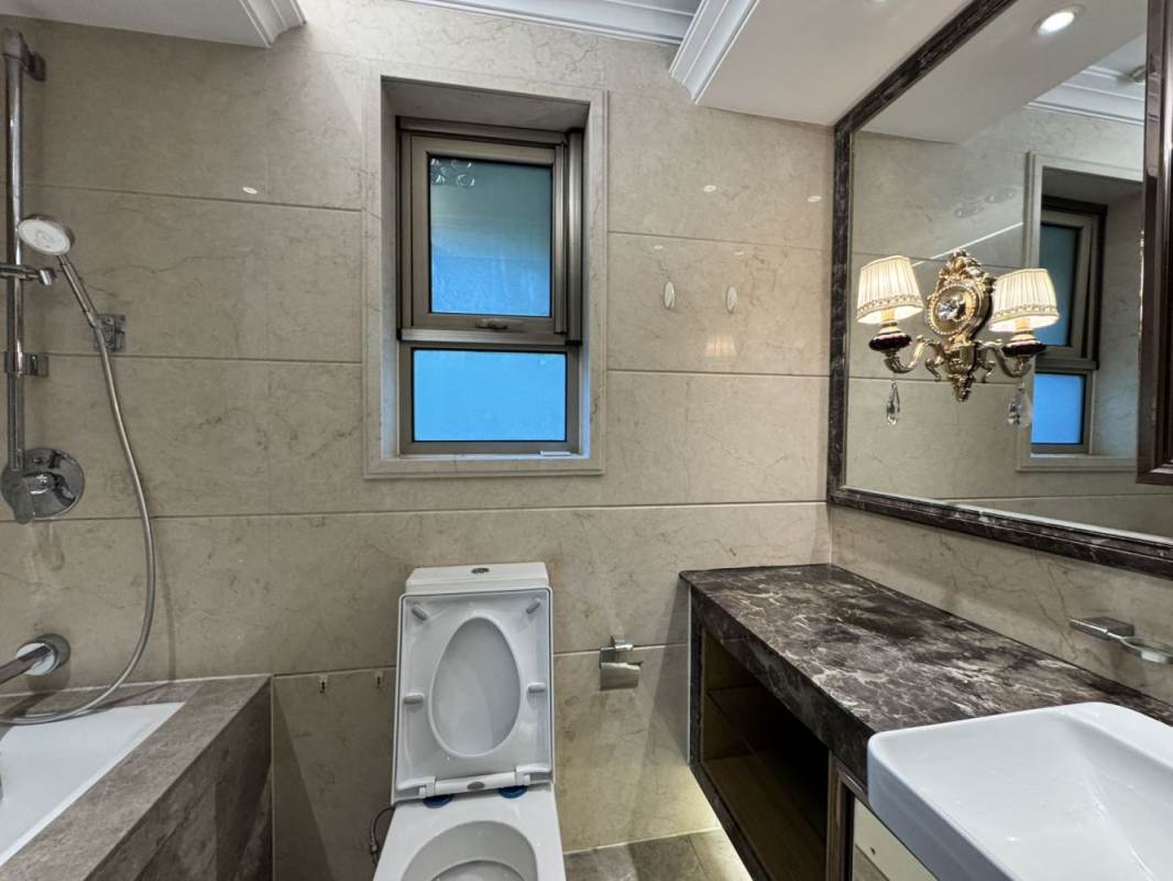 Housing image — Bathroom