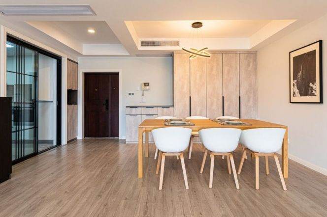 Spacious 3BR Apartment at Mingyuan Century City (L1/L10/L12)