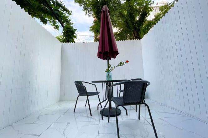 1BR Apartment in Xujiahui with Terrace (L3/L4/L10)