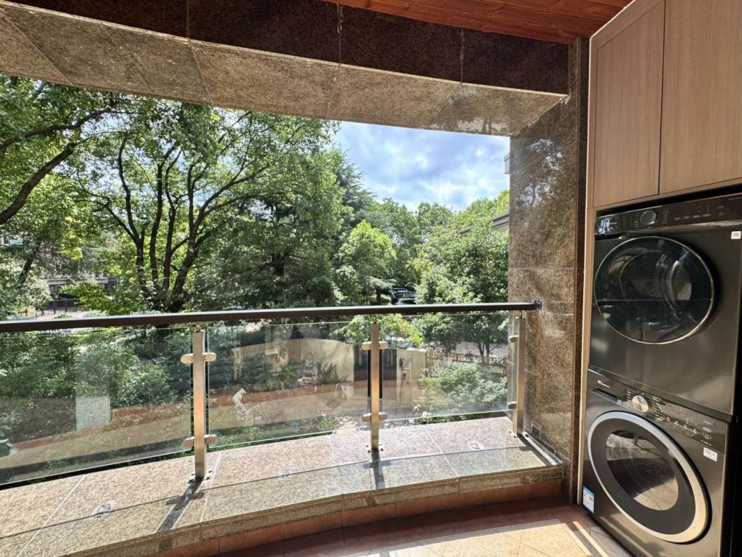 Housing image — Balcony