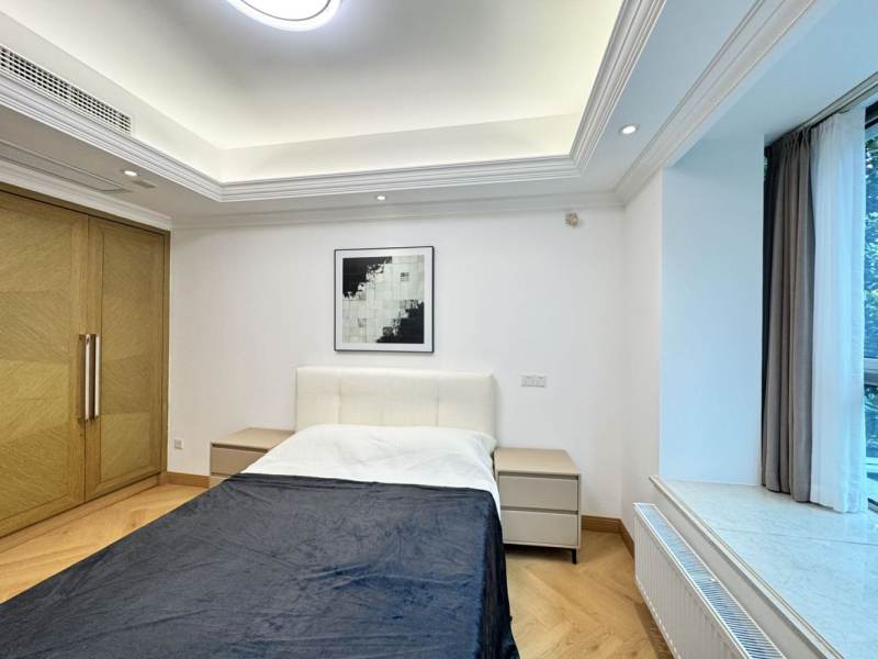 Housing image — Bedroom
