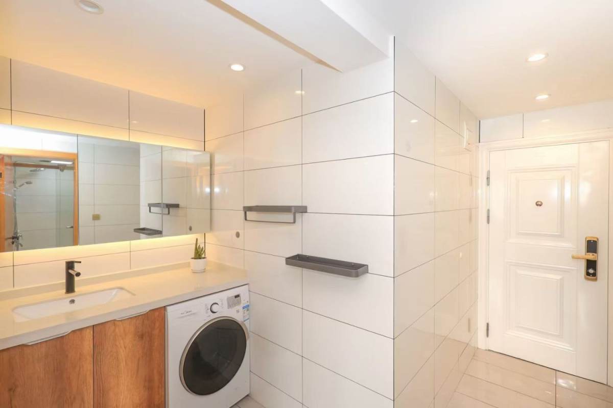 Housing image — Bathroom
