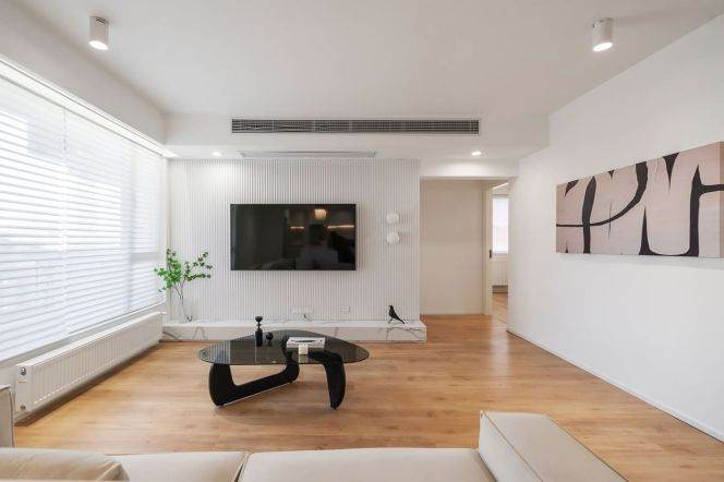 3BR Apartment near Hongqiao Rd Metro (L3/L4/L10)