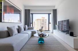 3BR Apartment in Xujiahui (L1/L9/L11)