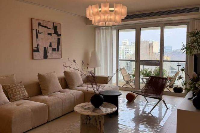 High-Floor Modern Bright 3BR Apartment near Jiashan Rd Metro (L9/L12)