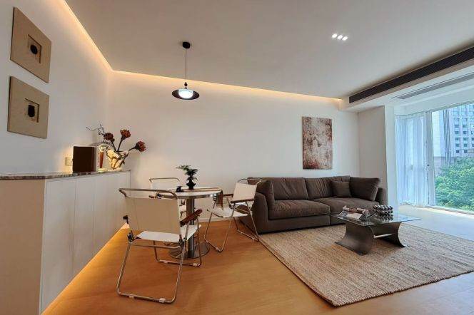 2BR Apartment in Xujiahui (L1/L9/L11)
