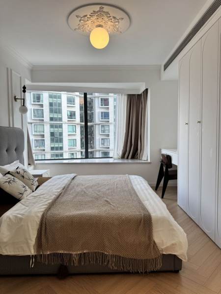 Housing image — Bedroom