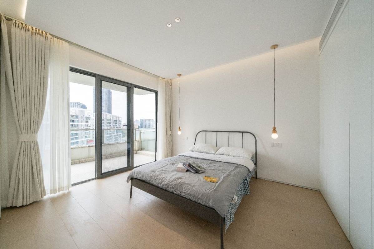 Housing image — Bedroom