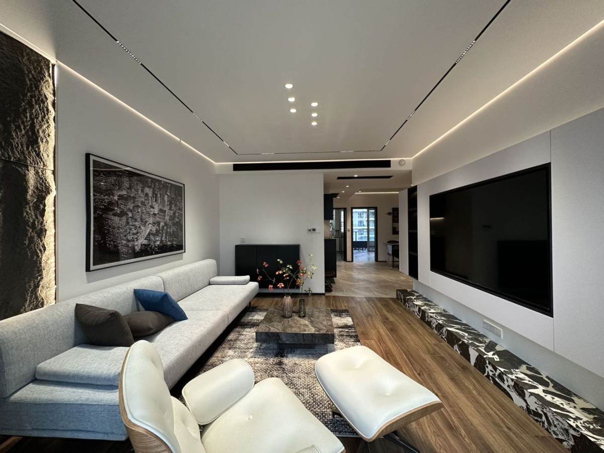 Housing image — Living Room