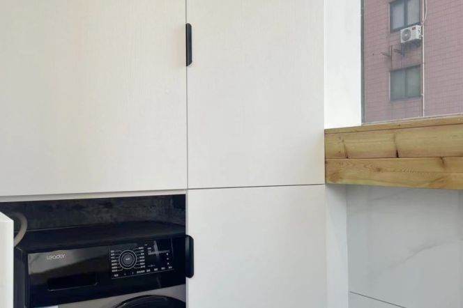 1BR Apartment in Jing'an (L2/L11)