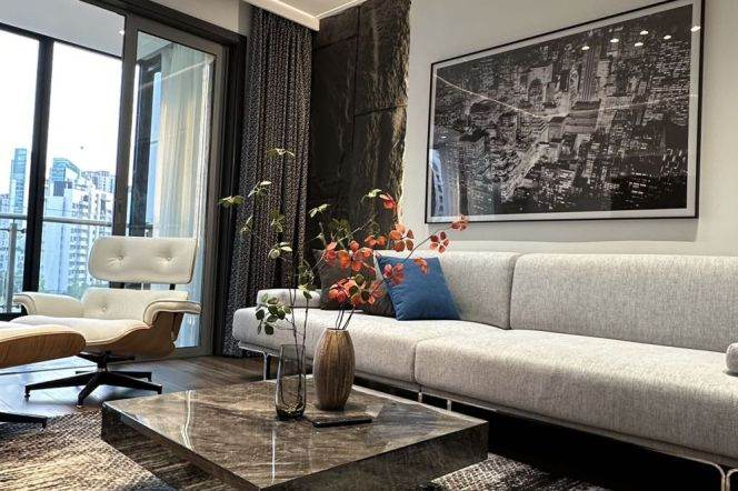 Modern Bright 2BR Apartment near Century Park