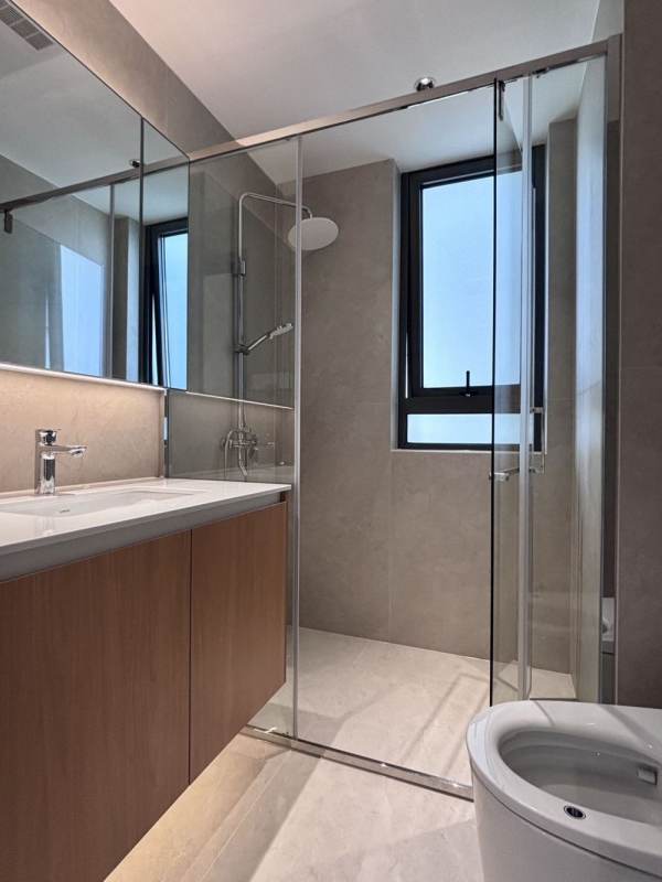 Housing image — Bathroom