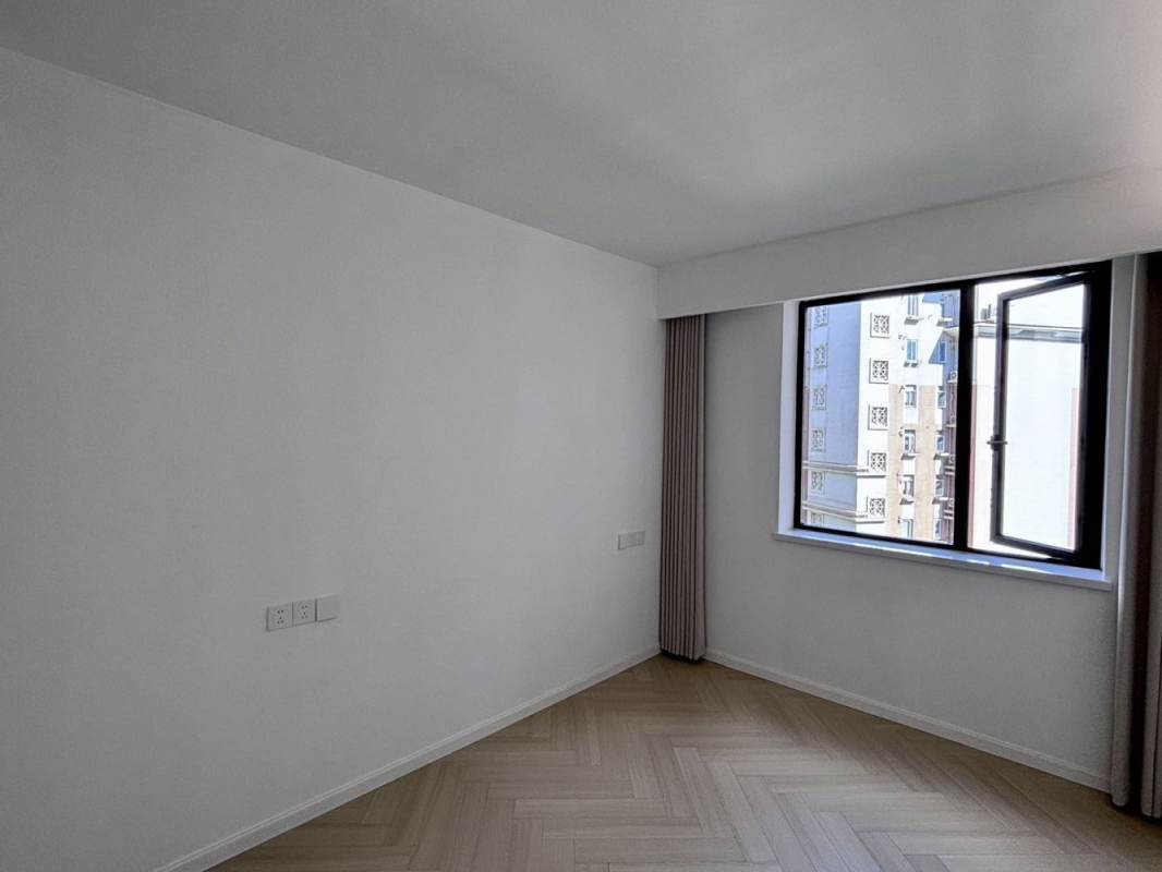 Housing image — Bedroom