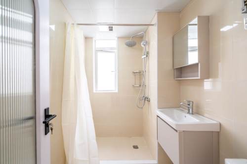 Housing image — Bathroom