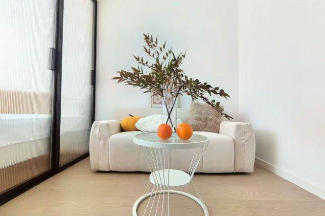 Bright Modern 1BR Apartment near Zhongshan Park (L2/L11)