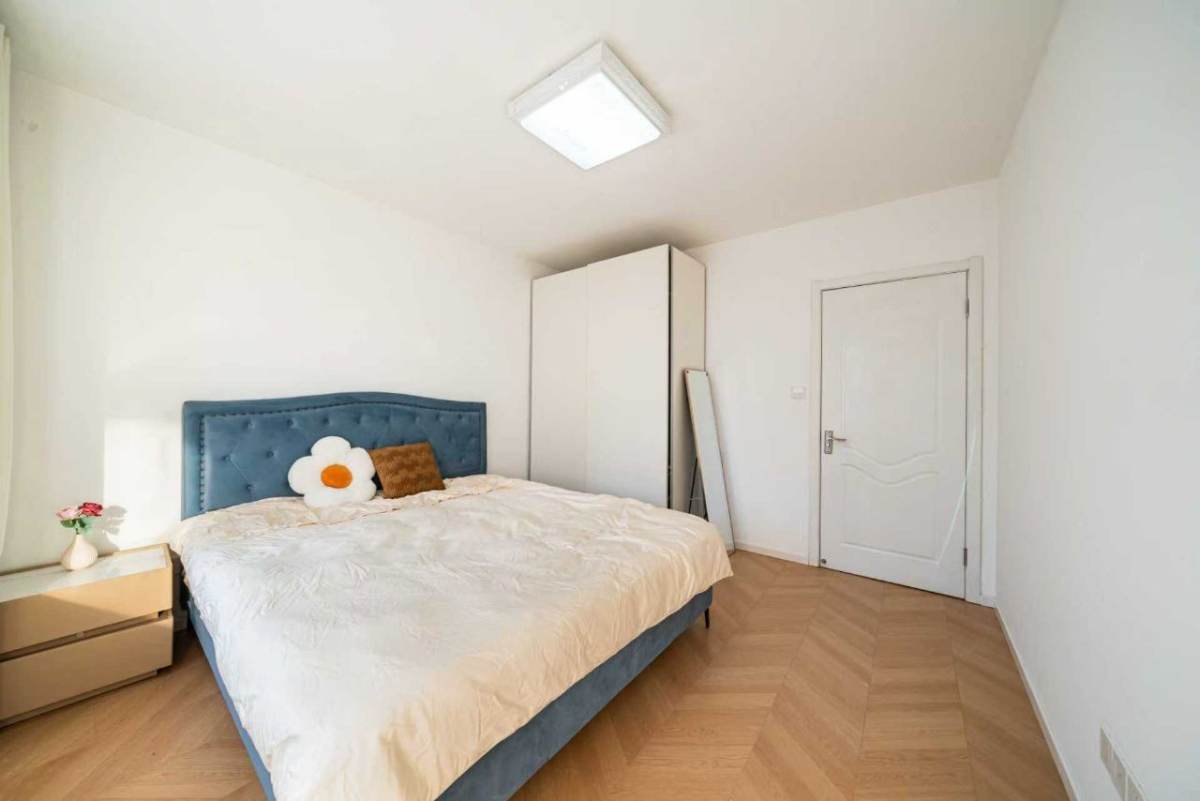 Housing image — Bedroom