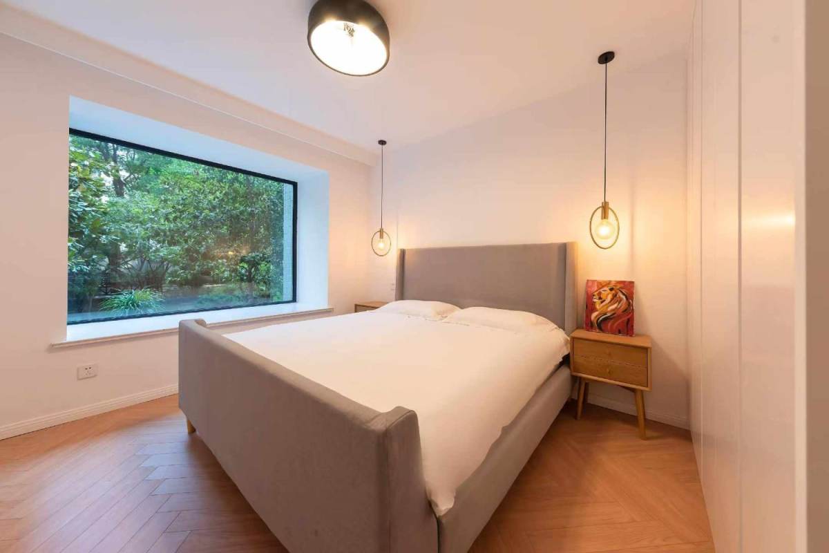 Housing image — Bedroom