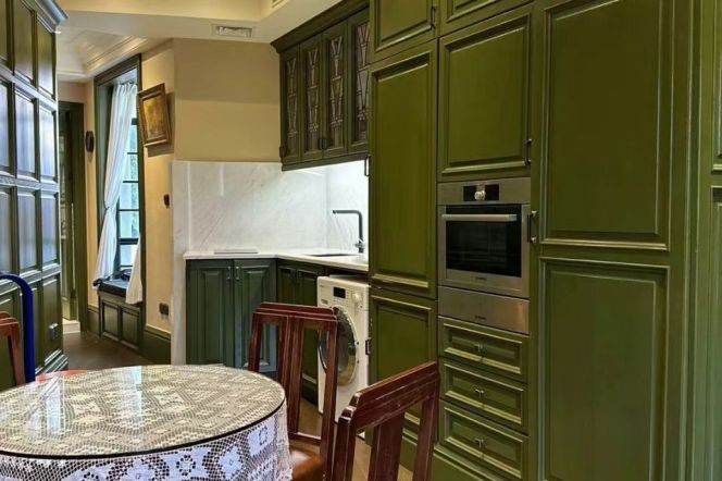 Spacious Bright 1BR Heritage Apartment in Old Xuhui with Built-in Storage (L10/L11)